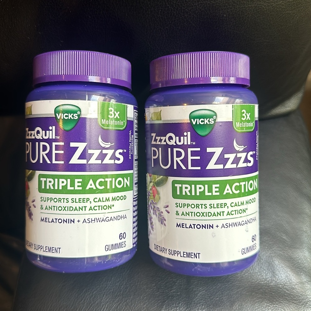 New (2) bottles of ZzzQuil Melatinin and Ashwagandha gummies. 120 in total.